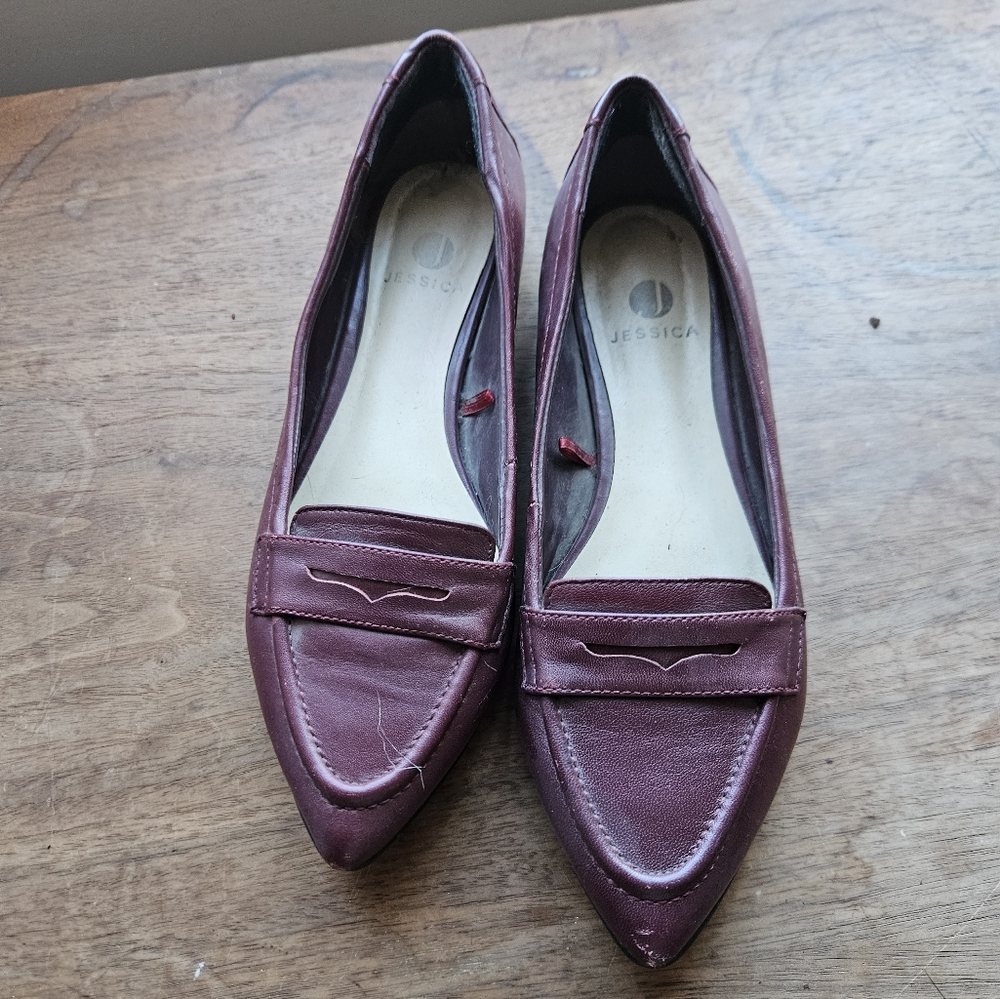 Jessica Women's Deep Red Flats Sz. 5